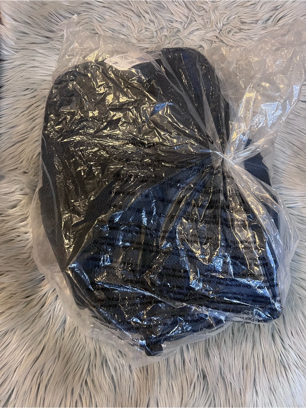 NWT lululemon Everywhere Backpack 22L 
Knit mesh - Picture 2 of 4